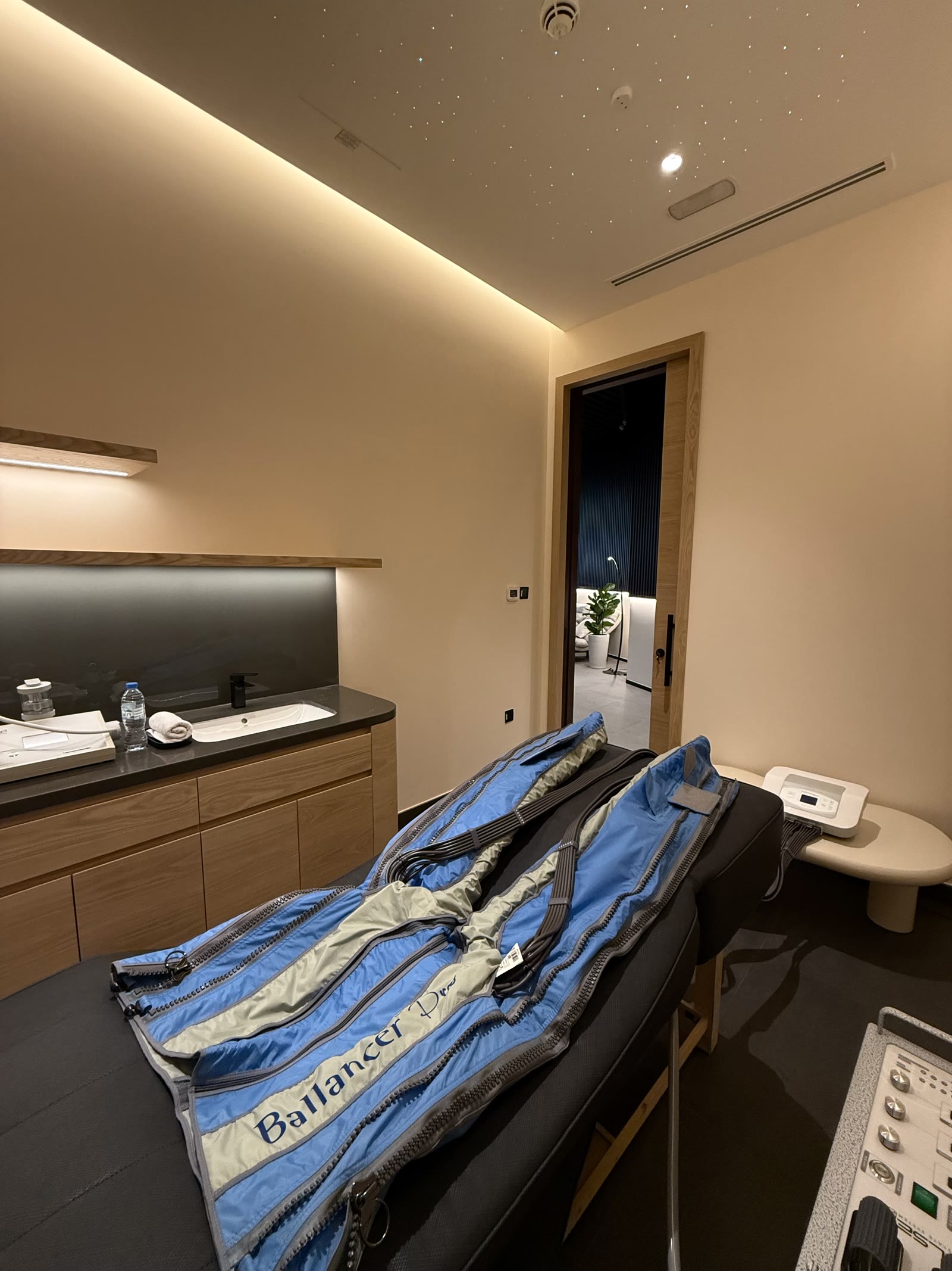 Pneumatic compression therapy room