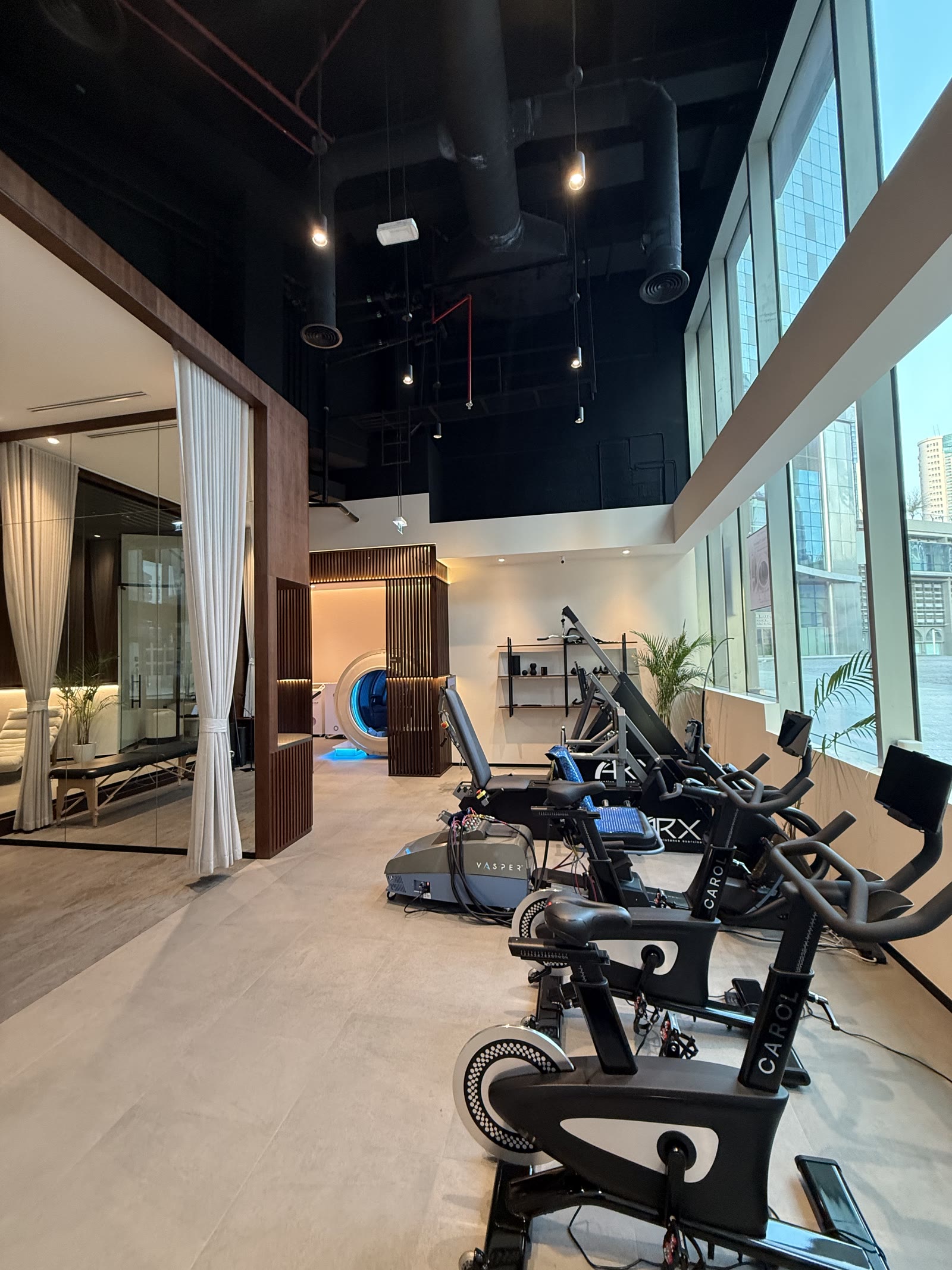 Commercial Biohacking & Longevity Studio